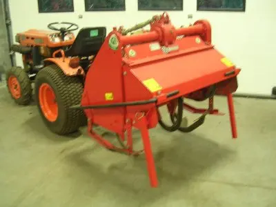 Spitmachine